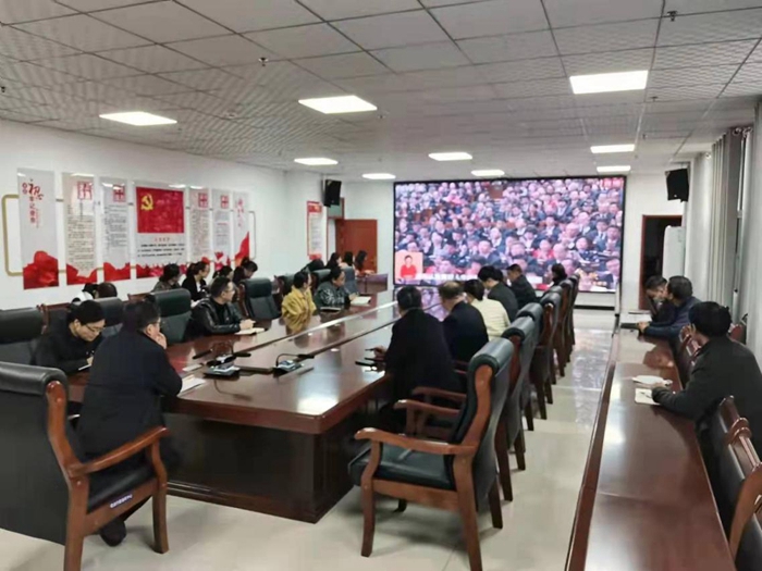 10月20日上午，合阳县司法局组织全体机关干部观看反腐倡廉警示教育片《贪欲》。