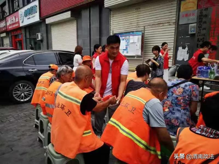 渭南中院荣获大锅寺社区共驻共建优秀单位（组图）