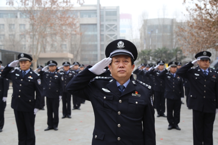 渭南高新公安举行2022年中国人民警察节升警旗宣誓仪式（组图）