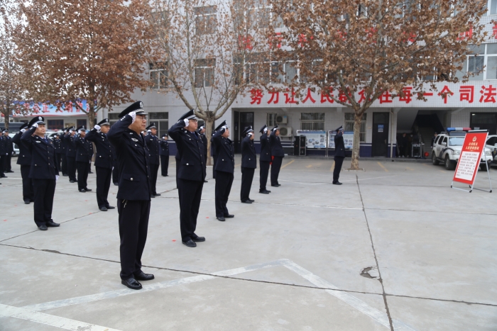 渭南高新公安举行2022年中国人民警察节升警旗宣誓仪式（组图）