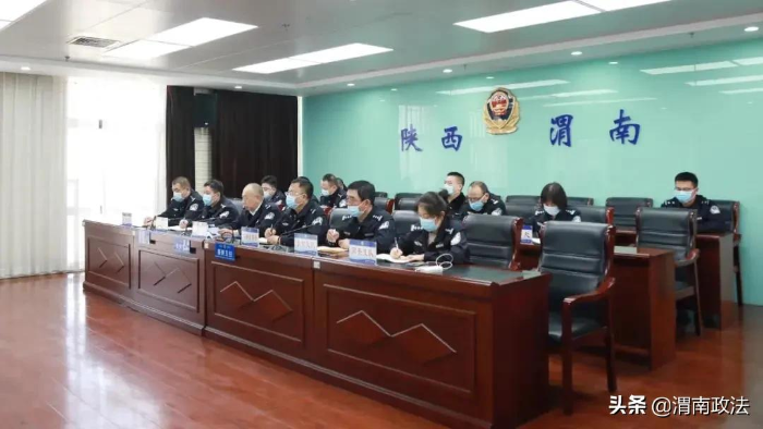 渭南公安贴心守“虎” 平安年(组图)