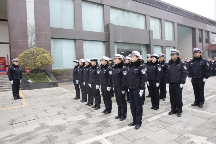 連日來，渭南公安交警系統掀起春訓熱潮。