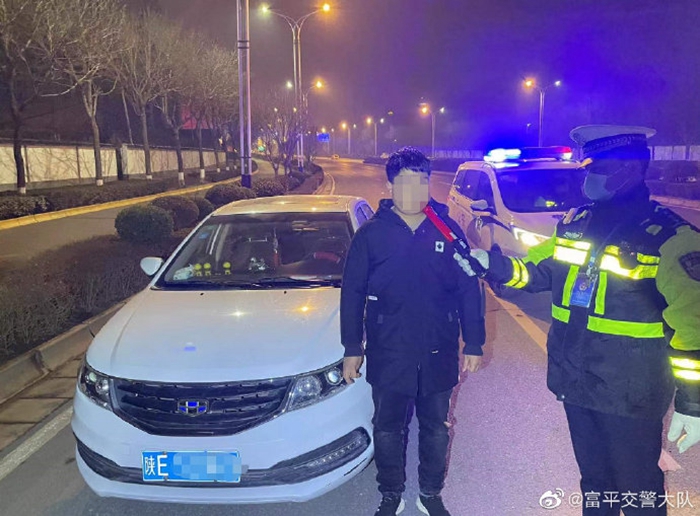 富平交警查获一起酒驾交通违法行为。