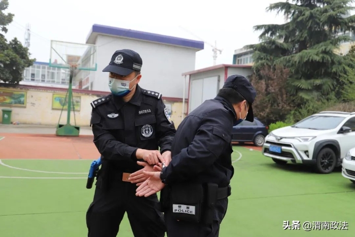 厉兵秣马练精兵 渭南公安全警武器警械专项训练进行中!(图)