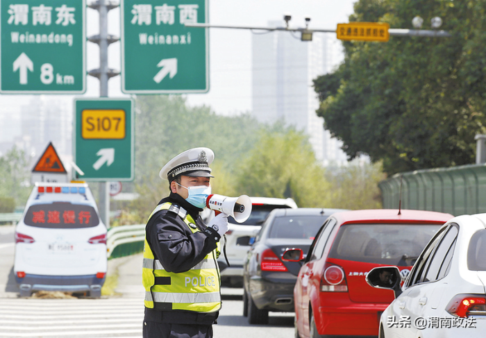 清明节期间全市社会治安大局平稳有序（组图）