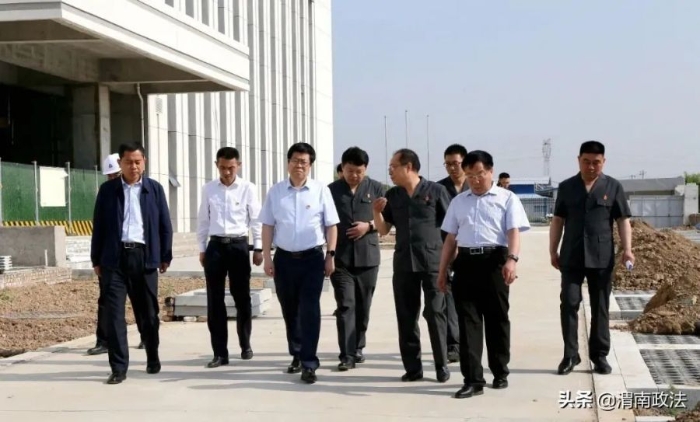 贺世辉到大荔法院调研指导工作。