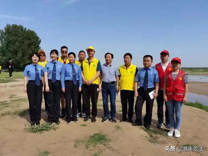 环境保护 公益同行——渭南市检察院联合公益组织开展“6.5”世界环境日宣传活动