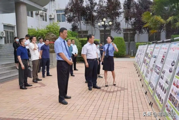 渭南市人大常委会副主任薛清军到渭南市检察机关开展未成年人检察工作专题调研（图）