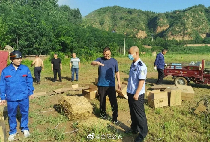 合阳公安集中销毁2752公斤过期民爆物品。