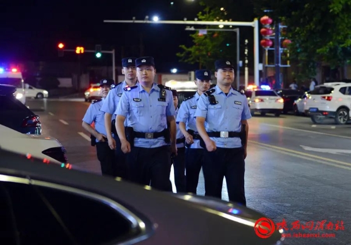 7月22日起至24日，按照公安部、省公安厅统一安排，渭南市公安局在全市范围内组织开展了夏夜治安巡查宣防第一次集中统一行动。