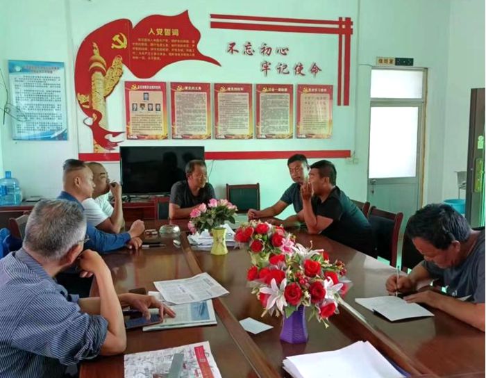 近日，大荔县司法局安仁司法所、赵渡司法所联合调解一起合同纠纷。