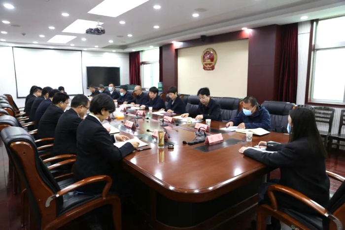 渭南市人大常委会对市中院副院长履职情况进行调研。