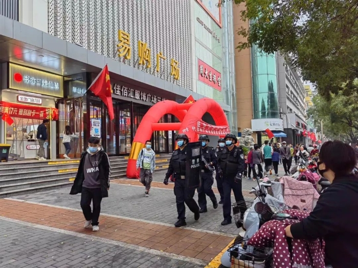合阳县公安局常态化开展巡防防控。