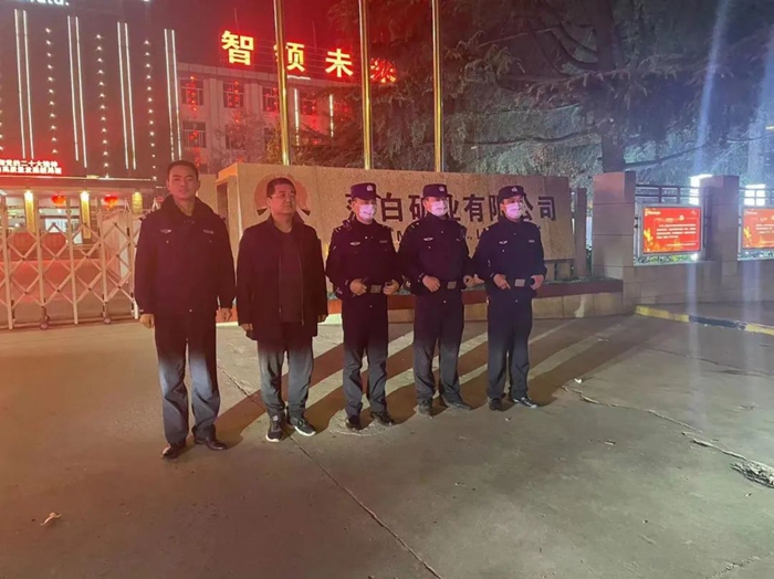 蒲城法院开展为期2个月的夜间巡逻工作，切实守护人民群众生命财产安全。