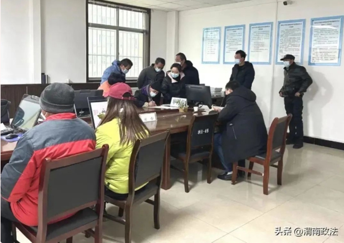 渭南市华州区法检两院司法联动，助力农民工安“薪”过年。