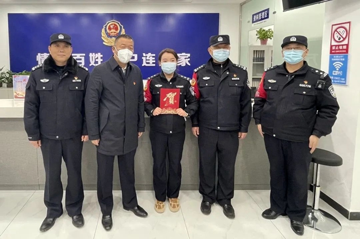 副市长、市公安局局长魏重光检查春节安保工作并慰问一线民辅警。