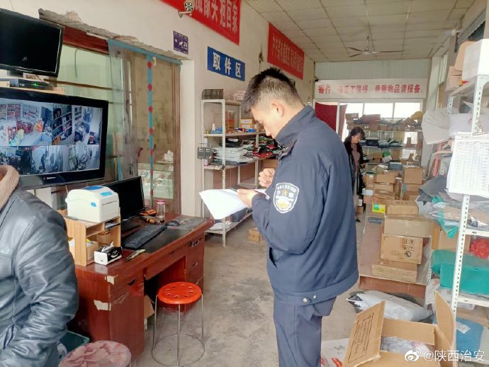 富平留古派出所组织民警深入辖区“九小场所”开展春季消防安全大检查。