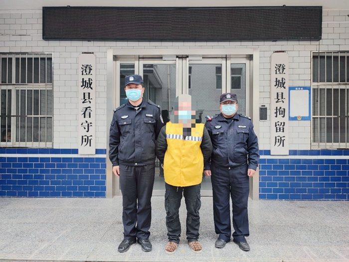澄城公安成功抓获2名潜逃8年的系列盗窃案逃犯。