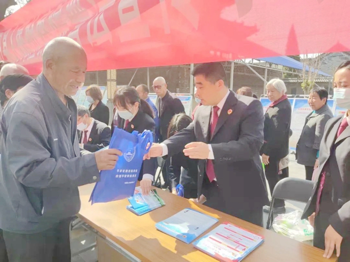 合阳县人民检察院开展国家安全教育日主题宣传活动。 合阳县人民检察院开展国家安全教育日主题宣传活动。