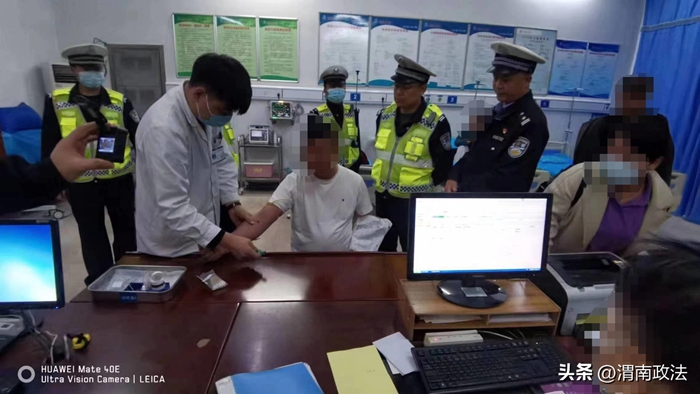 韓城公安交警查處一起醉駕違法行為。