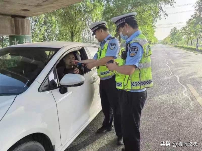 华州交警扎实开展“黎明行动”，严查各类重点交通违法行为。
