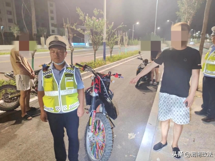 【合阳交警持续开展打击夜间“炸街飙车”违法行为。