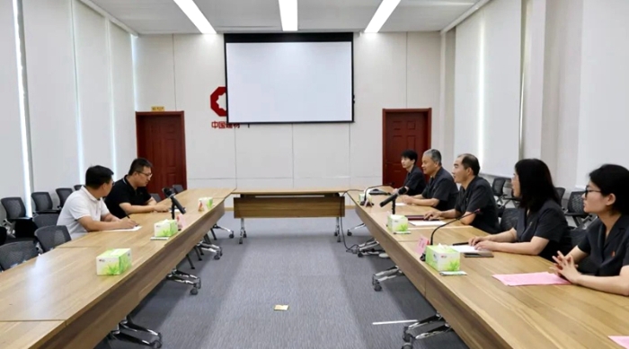 富平法院开展法律“五进”送法进企业宣讲活动。
