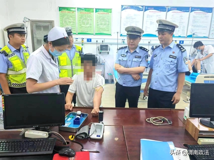 韓城公安交警查處一起醉駕違法行為。