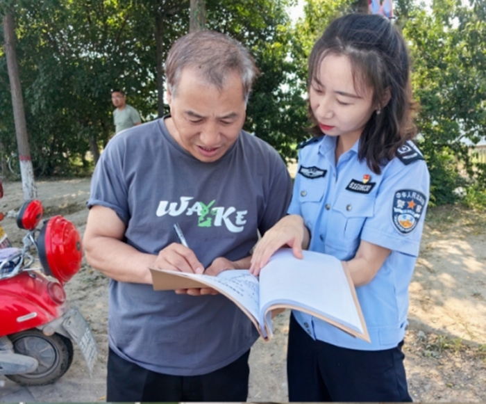 蒲城县司法局扎实开展法律援助案件回访活动。