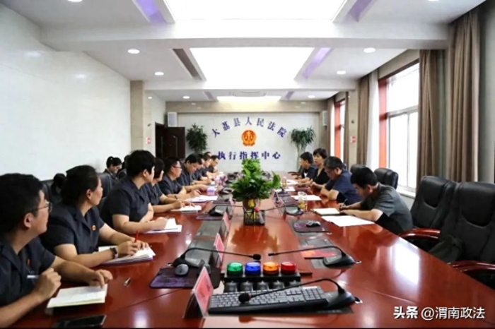 渭南中院党组成员、副院长张艳琴赴大荔法院调研督导工作。