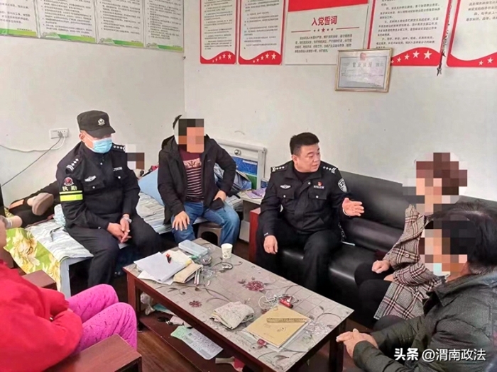 堂兄弟地畔问题引纠纷，合阳民警温情化解促和谐。