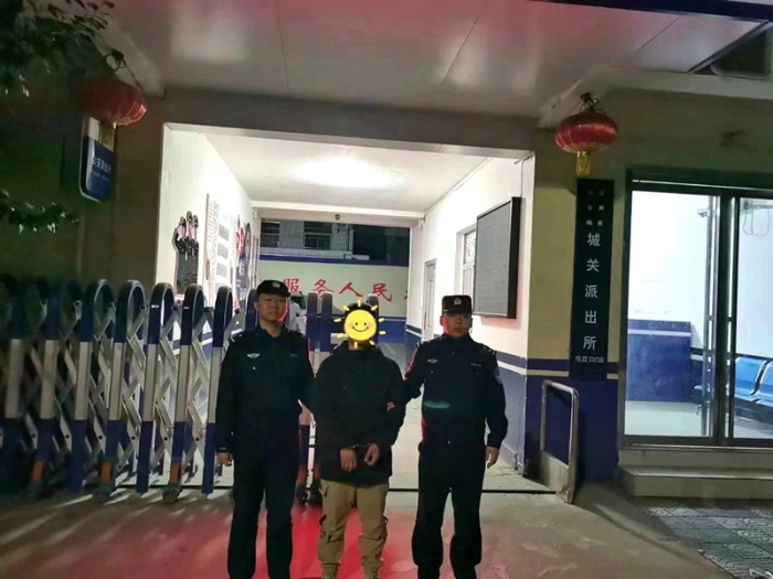 潼关公安成功抓获一名涉嫌“帮信罪”在逃人员。