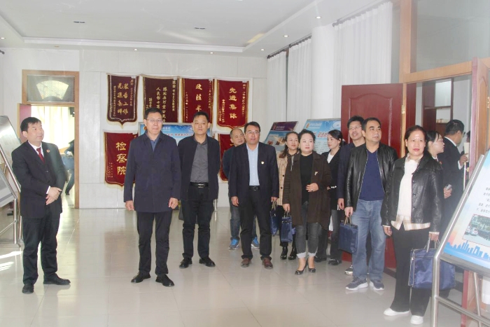 合阳县检察院举办以平安建设为主题的“检察开放日”活动。