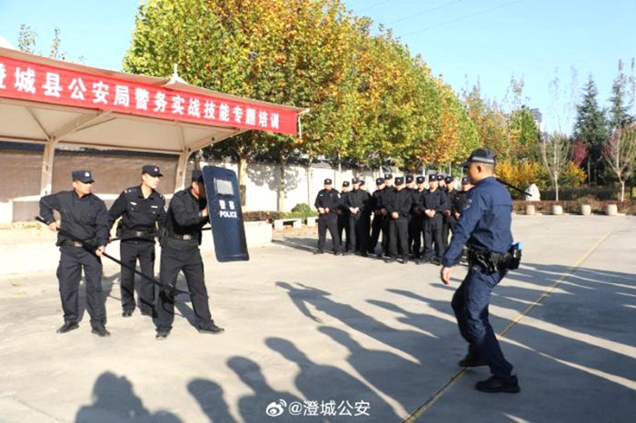 澄城公安开展为期2天的警务实战技能培训。