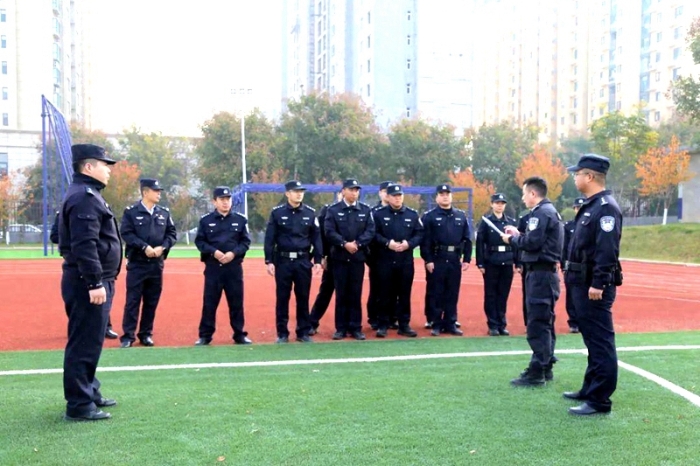 潼关县公安局开展警务实战专项训练。