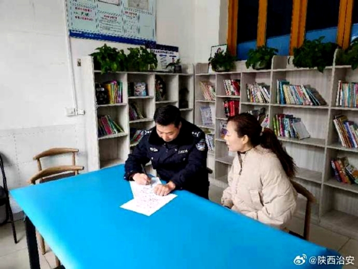 富平公安深入辖区中小学、幼儿园、托管场所进行安全大检查。