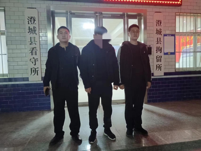 澄城公安巡特警大队抓获两名外省网逃.