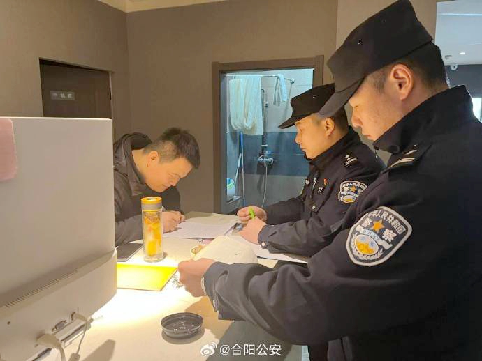 合阳公安金水派出所组织民警深入辖区开展消防安全隐患排查整治工作。
