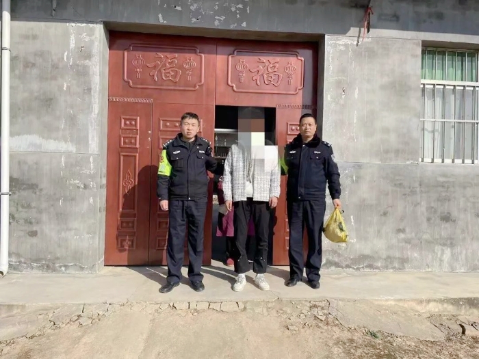 临渭公安向阳街派出所快速破获系列砸车玻璃盗窃案。