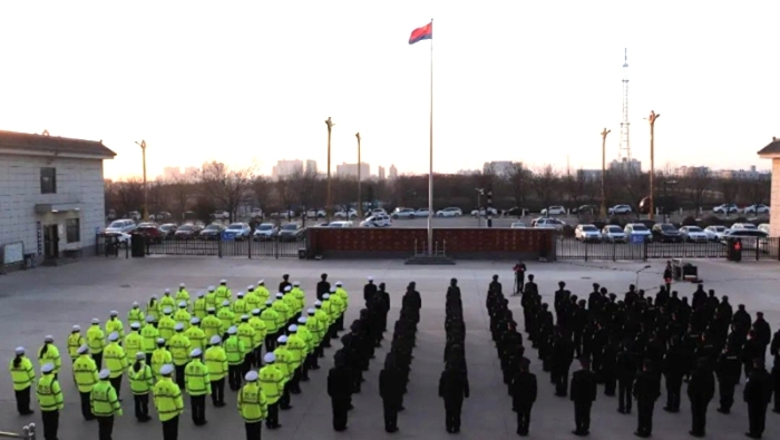 22 白水公安舉行2024年中國人民警察節升旗儀式。