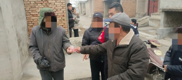 华阴市公安局罗敷派出所成功调解一起因小羊偷吃菜地引起的邻里矛盾纠纷。