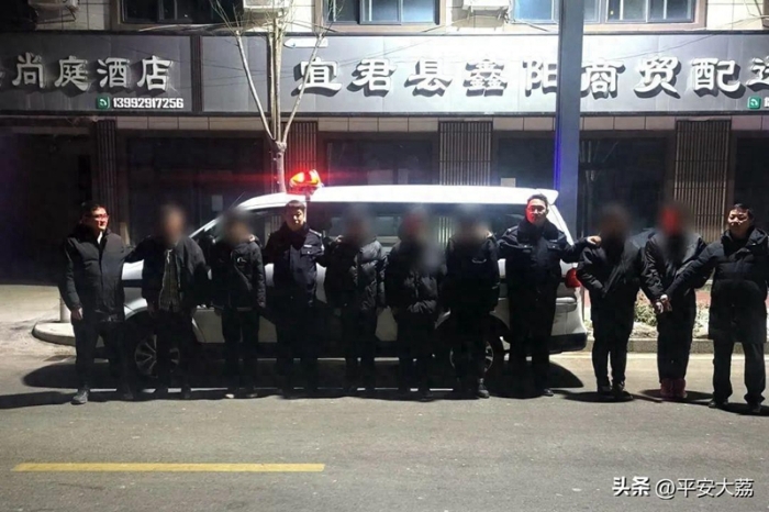 大荔公安成功打掉一跨区域“拉车门”盗窃团伙。