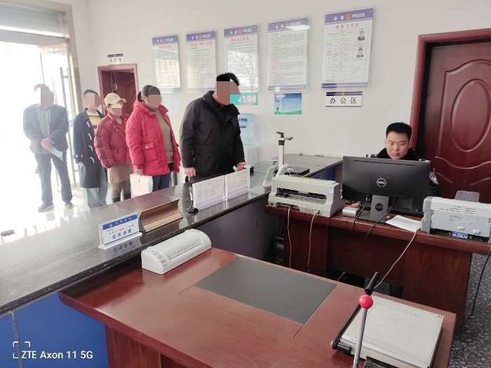 合阳公安户籍窗口春节期间为办事群众提供便捷、高效、规范、优质的服务。