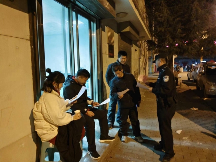 澄城公安开展打击整治网络谣言宣传。