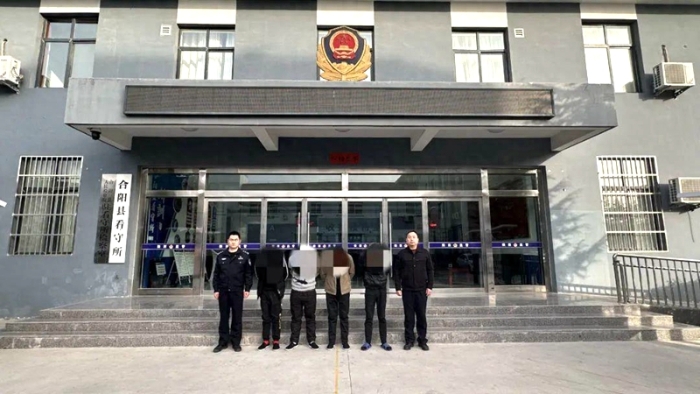 4男子私吞“工钱”涉嫌盗窃被刑拘。