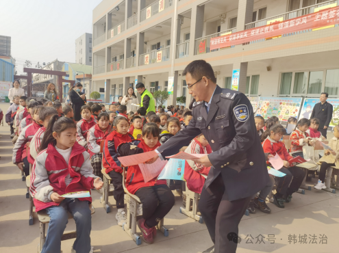 韩城市法律援助中心深入西庄镇西庄小学开展“法律援助进校园”宣传服务活动。