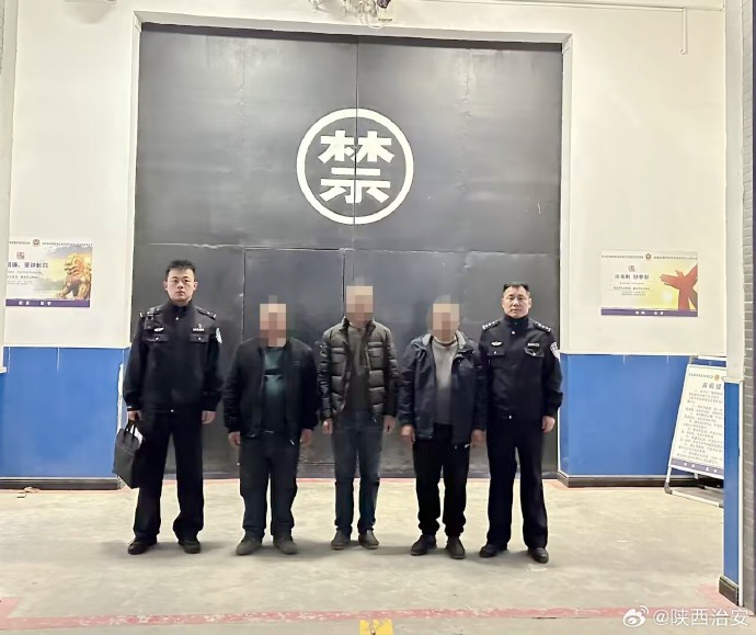 大荔县冯村派出所快侦快破一起盗窃案. 大荔县冯村派出所快侦快破一起盗窃案.