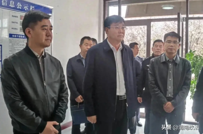 韩城市委常委、政法委书记卫高民调研优化提升法治化营商环境工作。 韩城市委常委、政法委书记卫高民调研优化提升法治化营商环境工作。