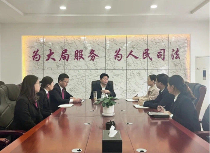 富平县人民法院党组书记、院长李向红调研督导基层人民法庭工作。