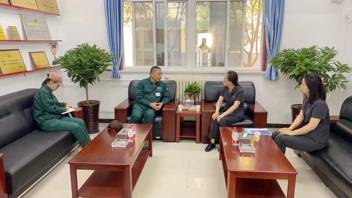 华州区法院杏林法庭走进陕西康禾立丰生物科技药业有限公司为企业纾困解难。